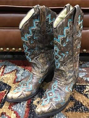 NWOT Corral Boots
